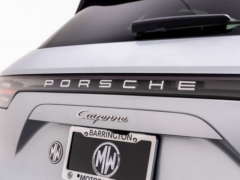 Used 2023 Porsche Cayenne AWD/4WD image 41