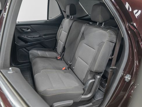 Used 2020 Chevrolet Traverse LT w/ LPO, Floor Liner Package image 29