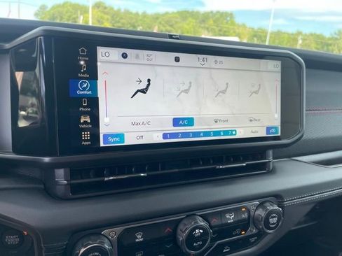 New 2024 Jeep Wrangler Unlimited Rubicon image 30