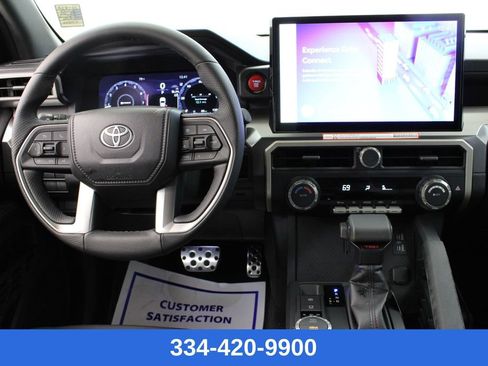 Used 2025 Toyota Tacoma TRD Sport image 8