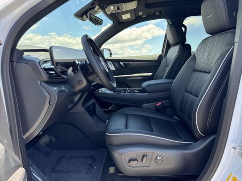 New 2026 Buick Enclave Avenir w/ Super Cruise Package FWD image 21