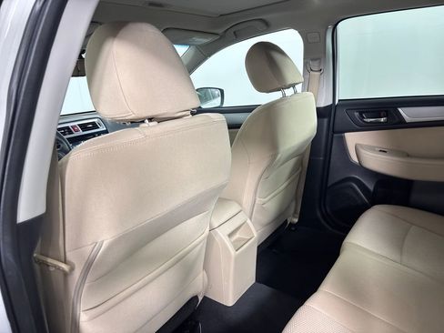 Used 2017 Subaru Outback 2.5i Premium image 29