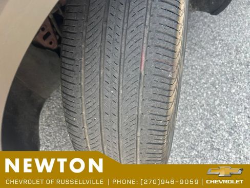 Used 2024 Chevrolet Trax LS FWD image 46