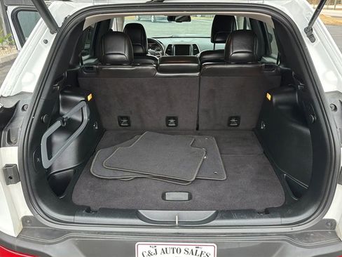 Used 2018 Jeep Cherokee Limited w/ High Altitude Package image 14