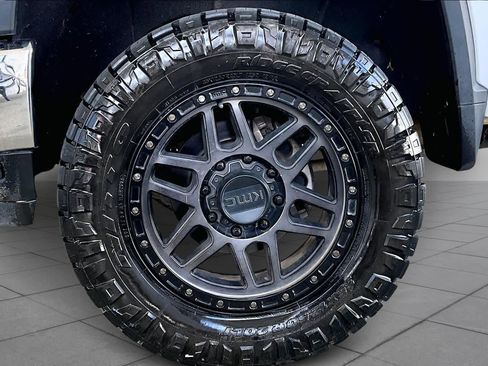 Used 2021 Chevrolet Silverado 2500 LTZ w/ LTZ Plus Package image 11