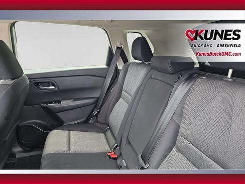 Used 2024 Nissan Rogue SV AWD/4WD image 17