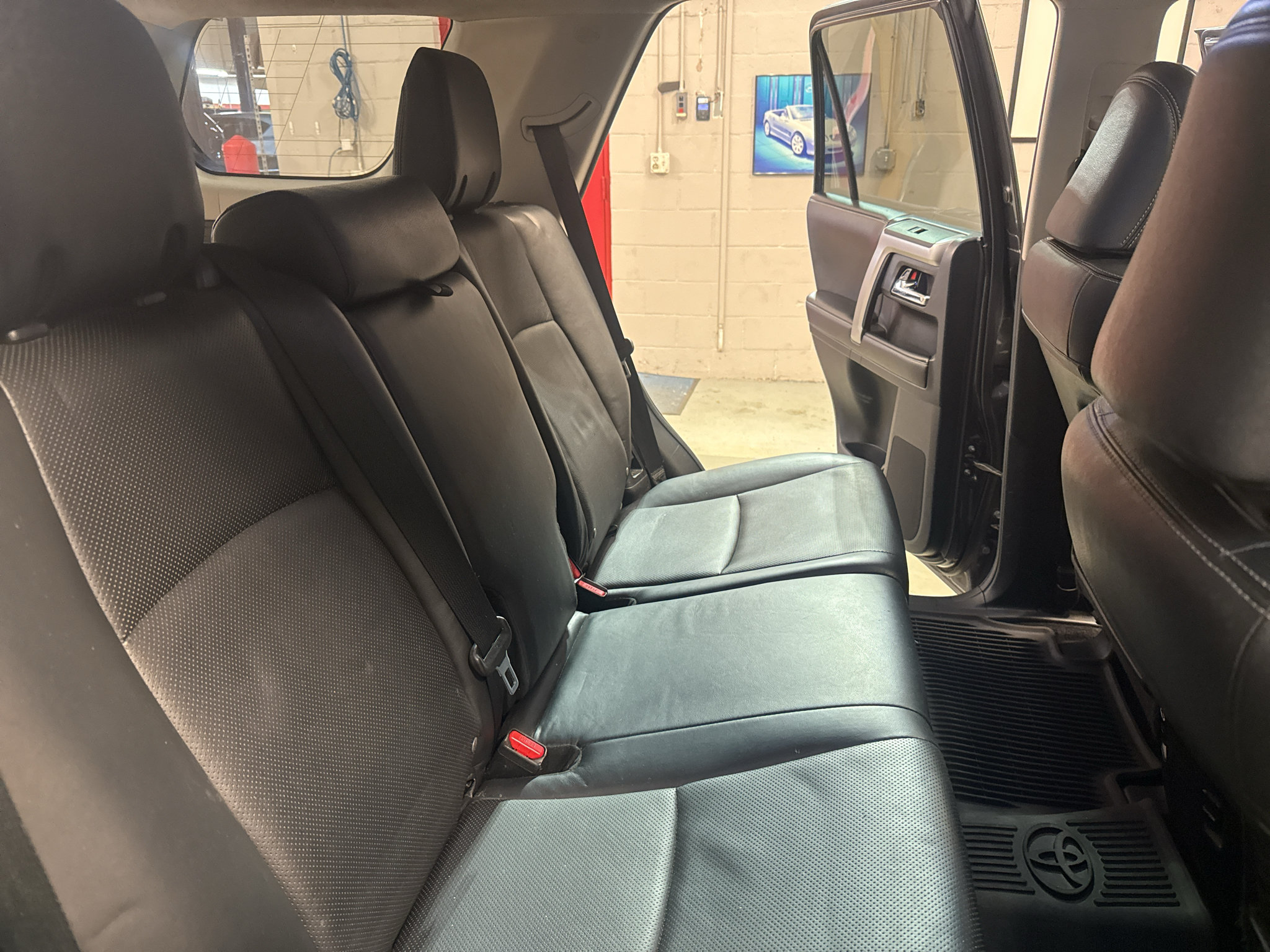 Used 2016 Toyota 4Runner Limited AWD/4WD image 20