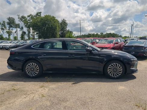 New 2025 Hyundai Sonata SEL image 4