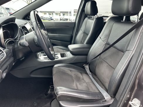 Used 2021 Jeep Grand Cherokee Laredo X image 21