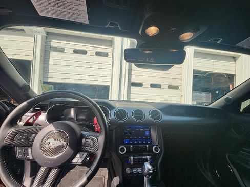 Used 2022 Ford Mustang GT Premium w/ Equipment Group 401A RWD image 17