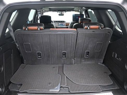 Used 2023 GMC Yukon Denali Ultimate AWD/4WD image 24
