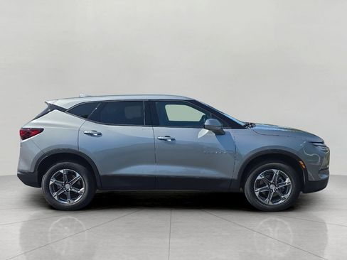 Used 2025 Chevrolet Blazer LT AWD/4WD image 27
