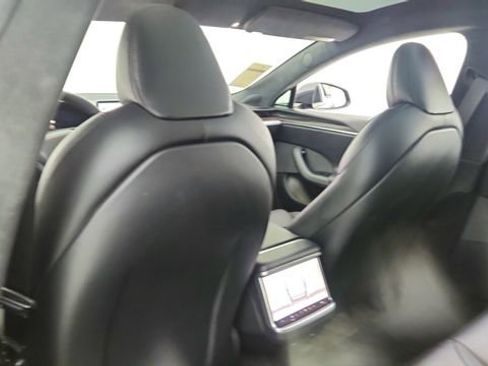 Used 2024 Tesla Model S image 30