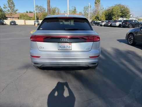 Used 2022 Audi Q8 Premium Plus image 5