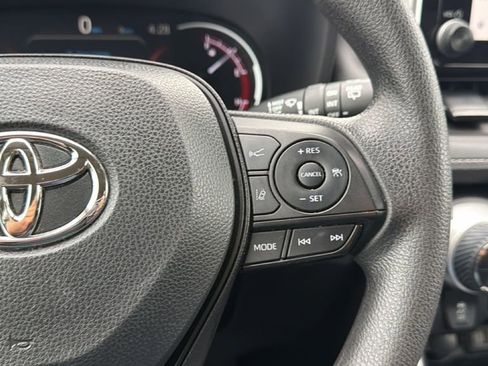 Certified 2024 Toyota RAV4 XLE FWD image 27