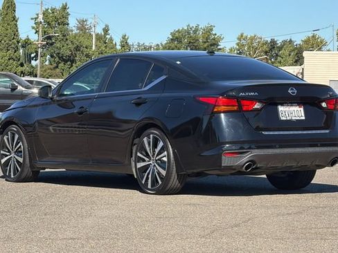 Used 2021 Nissan Altima 2.5 SR w/ SR Premium Package FWD image 6