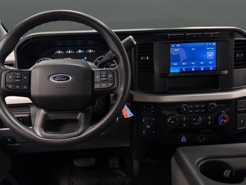 Used 2023 Ford F250 XL AWD/4WD image 11
