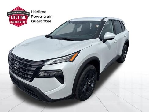 New 2026 Nissan Rogue SV FWD image 1