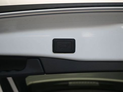 Used 2024 Toyota RAV4 XLE w/ Convenience Package image 27