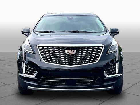 Used 2023 Cadillac XT5 Premium Luxury w/ Technology Package FWD image 3