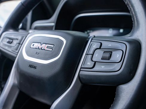 Used 2022 GMC Yukon XL SLT AWD/4WD image 24