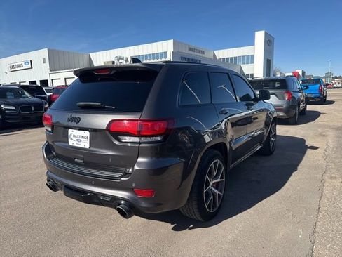 Used 2018 Jeep Grand Cherokee SRT image 5