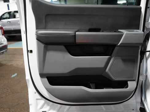 Used 2025 Ford F550 4x4 Crew Cab w/ XLT Value Package image 26