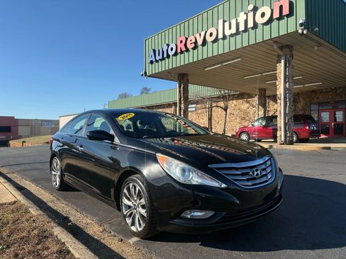 Used 2011 Hyundai Sonata SE image 1