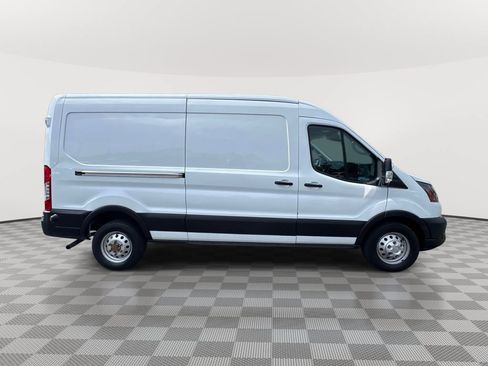 Used 2023 Ford Transit 250 Medium Roof AWD w/ Interior Upgrade Package image 4