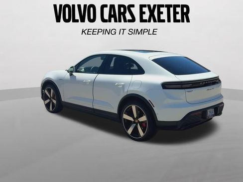 Used 2025 Porsche Macan 4S Electric AWD/4WD image 8