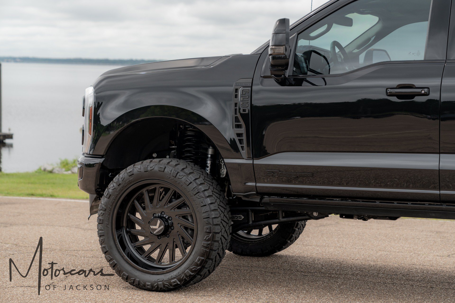 Used 2025 Ford F250 Platinum w/ Platinum Plus Package AWD/4WD image 40