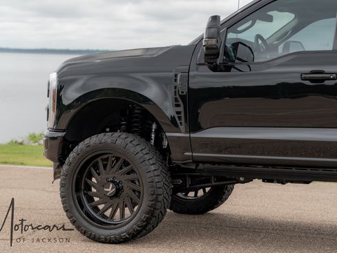 Used 2025 Ford F250 Platinum w/ Platinum Plus Package AWD/4WD image 40
