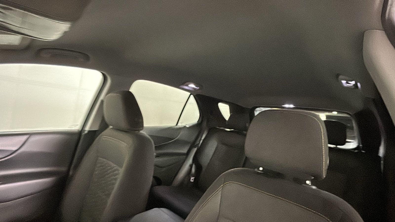 Used 2019 Chevrolet Equinox LT FWD image 16