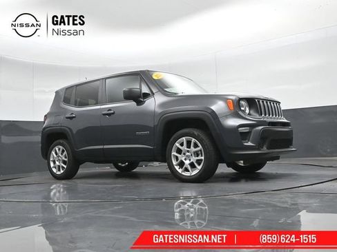 Used 2023 Jeep Renegade Latitude AWD/4WD image 37