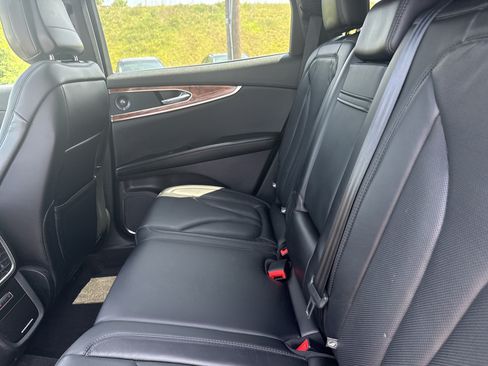 Used 2020 Lincoln Nautilus Reserve AWD/4WD image 13