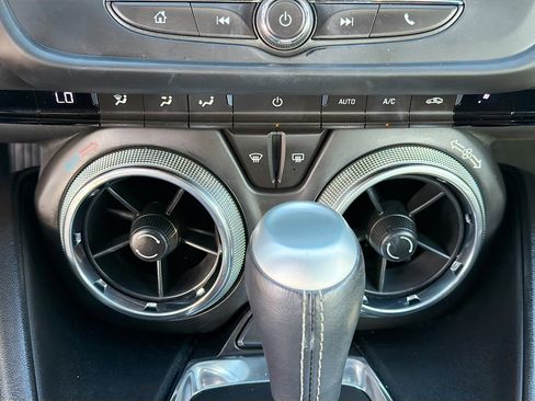 Used 2018 Chevrolet Camaro LT image 31