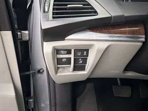Used 2020 Acura MDX FWD image 34