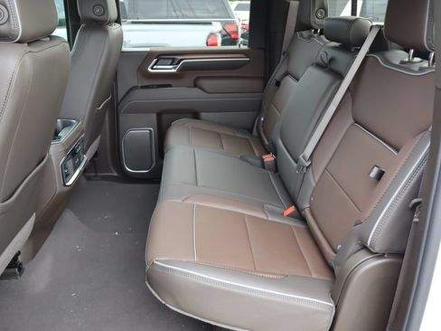 New 2026 GMC Sierra 2500 Denali w/ Denali Reserve Package AWD/4WD image 23