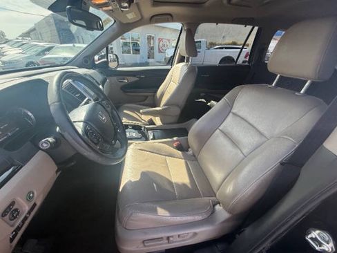 Used 2016 Honda Pilot Touring image 14