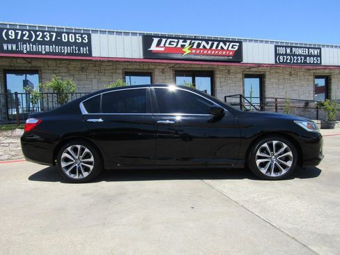 Used 2015 Honda Accord Sport image 5