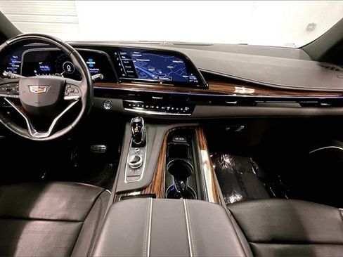 Used 2023 Cadillac Escalade Premium Luxury image 14