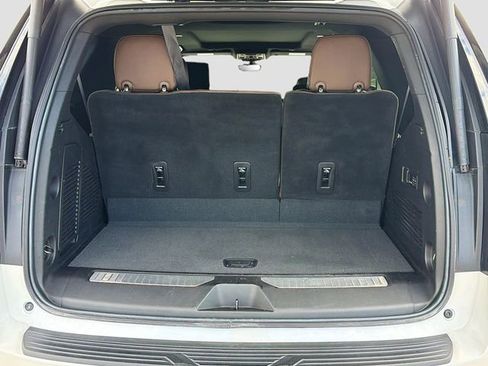 Used 2023 Chevrolet Tahoe High Country w/ Advanced Technology Package image 12