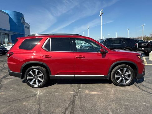 Used 2023 Honda Pilot Elite image 12