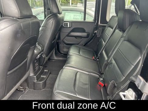 Used 2018 Jeep Wrangler Unlimited Sahara image 13