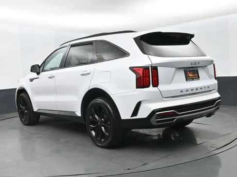 Used 2022 Kia Sorento SX FWD image 9