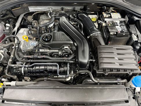 Used 2025 Volkswagen Jetta SE FWD image 32