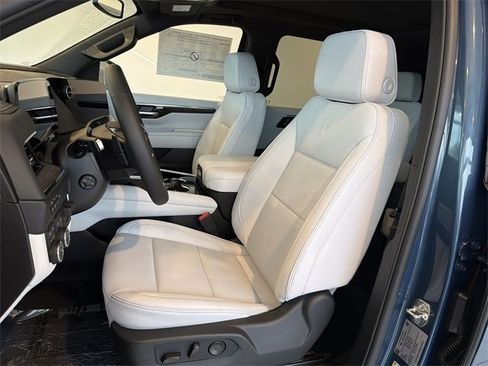 New 2026 Chevrolet Suburban Premier w/ Sun And Tow Package image 23