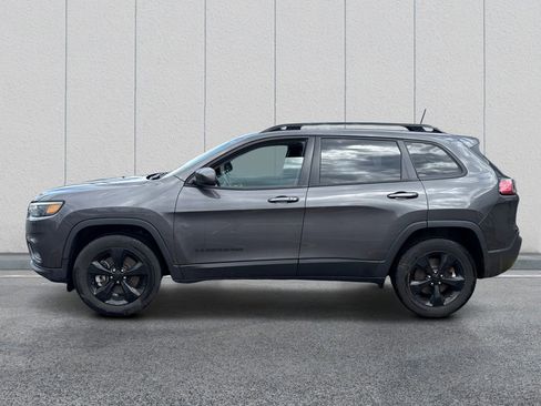 Used 2019 Jeep Cherokee Latitude Plus image 4