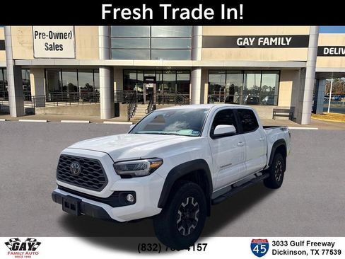 Used 2021 Toyota Tacoma TRD Off-Road w/ Technology Package AWD/4WD image 3