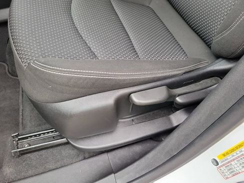 Used 2024 GMC Terrain SLE image 14